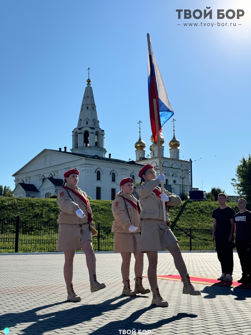 Наших борских ребят проводили Родине служить — новости города Бор