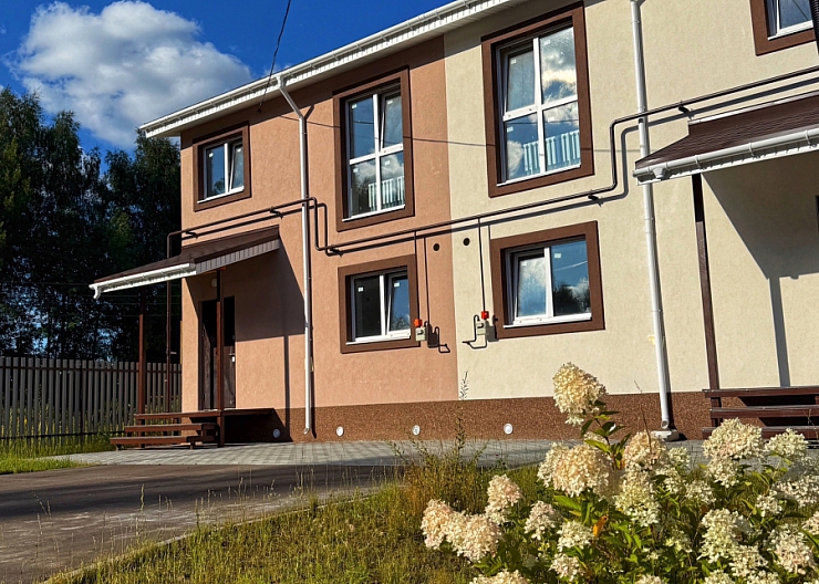 В продаже готовые таунхаусы в Задолье 2