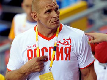 Карелин посетит чемпионат борцов-юниоров на Бору