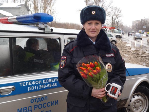 Борских авто-леди поздравили с 8 марта