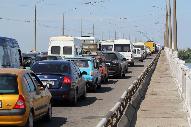 Пробка в 2 км парализовала движение от улицы Сергея Акимова до Борского моста днем 18 августа