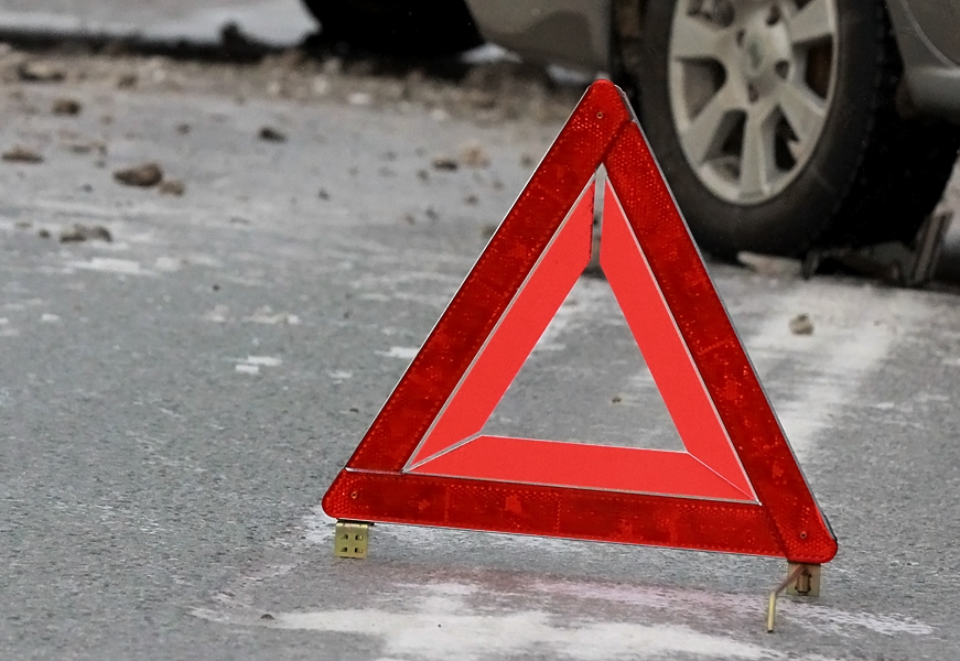 Три человека пострадали при столкновении «Жигулей» с КамАЗом в Борском районе