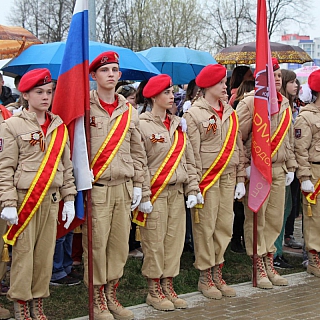 Смотр строя и песни среди юноармейских отрядов прошел в городе Бор 8