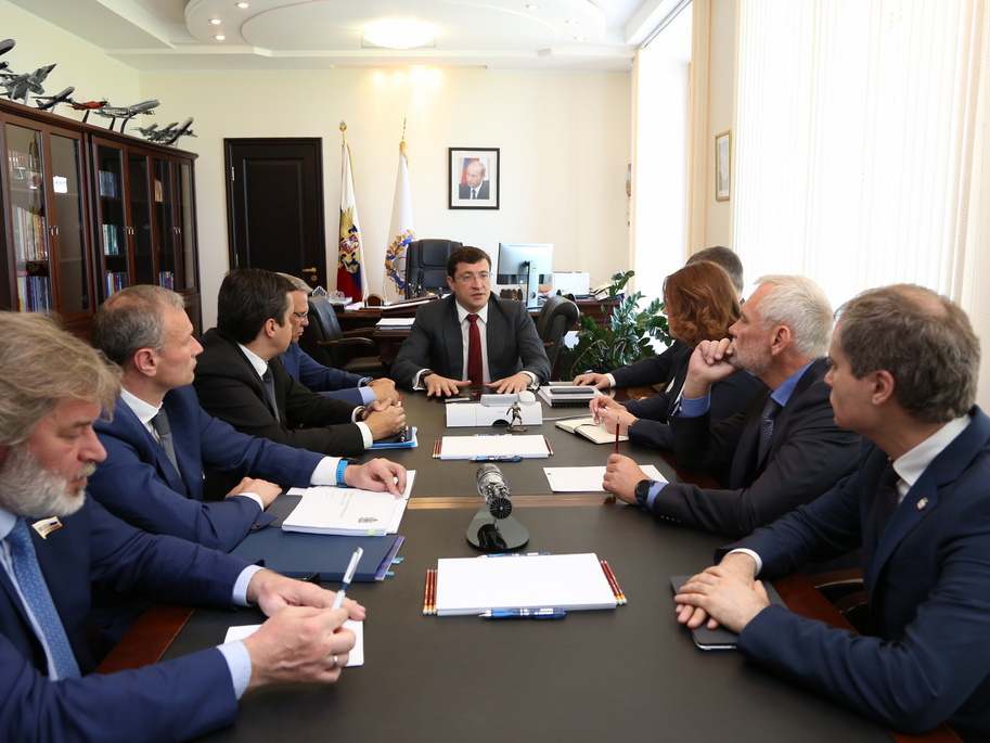 Глеб Никитин поручил обеспечить летом общественное обсуждение проекта Стратегии-2035