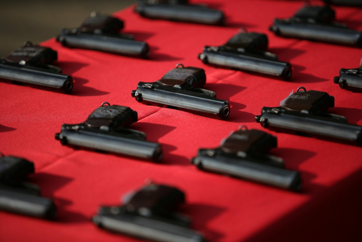 Полиция города Бор напоминает гражданам  о денежных выплатах за добровольную сдачу оружия