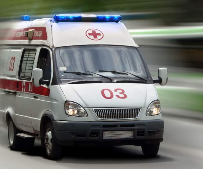 Пья­ный во­ди­тель «Киа» при дви­же­нии зад­ним хо­дом сбил жен­щи­ну на Бо­ру