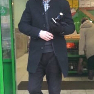 Вор-любитель элитного алкоголя разыскивается на Бору 1