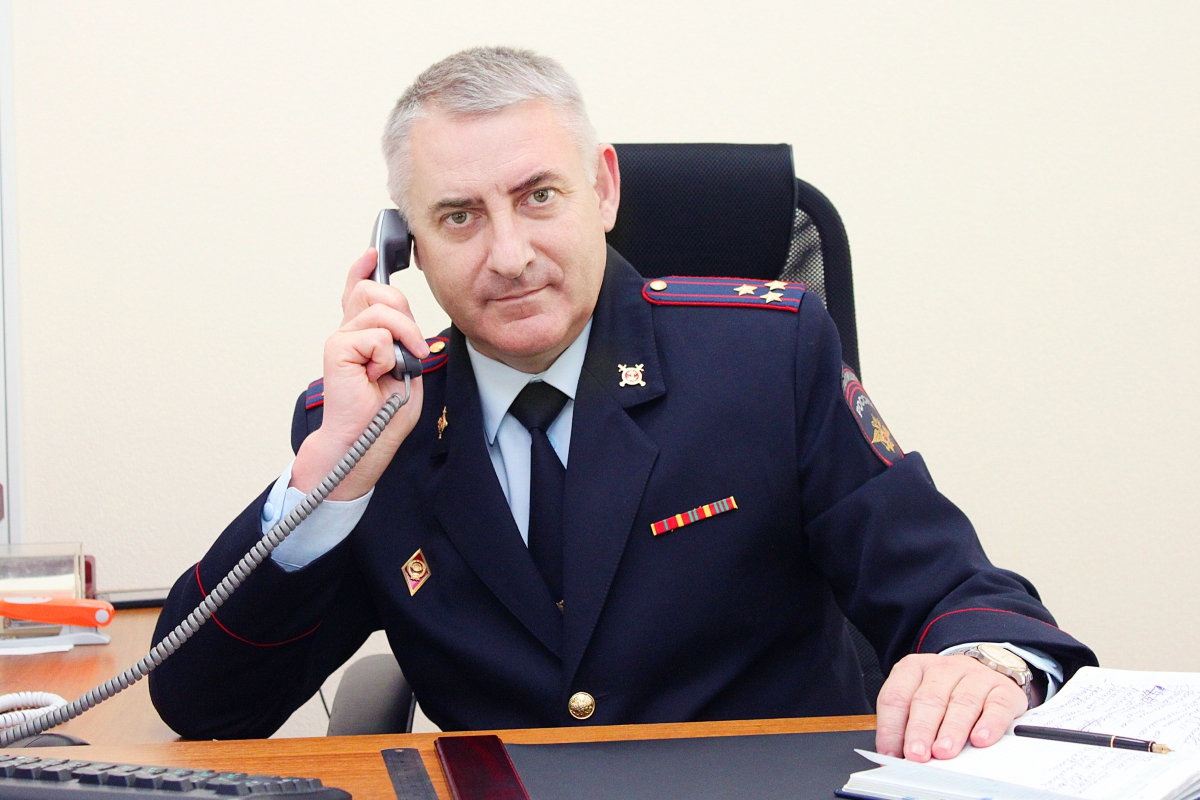 Два обращения поступило в ходе прямой телефонной линии  в борскую полицию