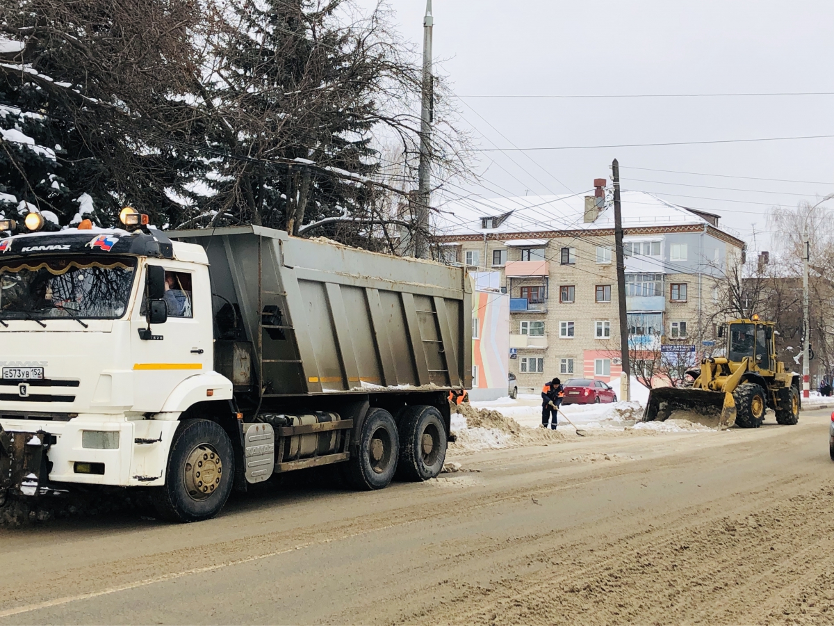 Кто и как чистит дороги от снега на Бору — новости города Бор