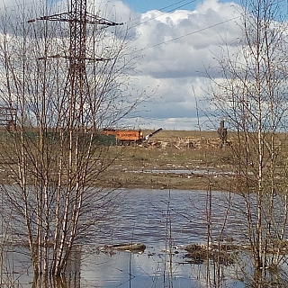 Мусорный скандал разгорается на Бору 7