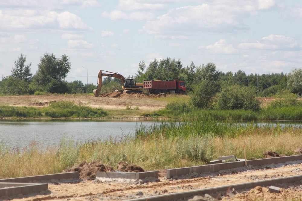На Юрасовском озере начались работы по благоустройству