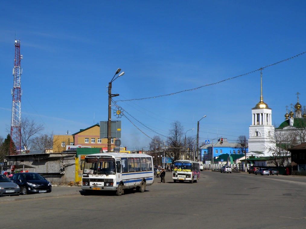 Жителя Бора обокрали на остановке в центре города