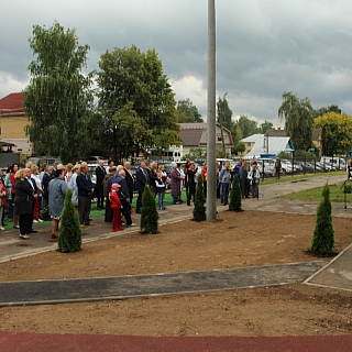 Ме­мо­ри­аль­ную дос­ку в па­мять о вра­че-фрон­то­ви­ке уста­но­ви­ли на стене Бор­ской ЦРБ 1