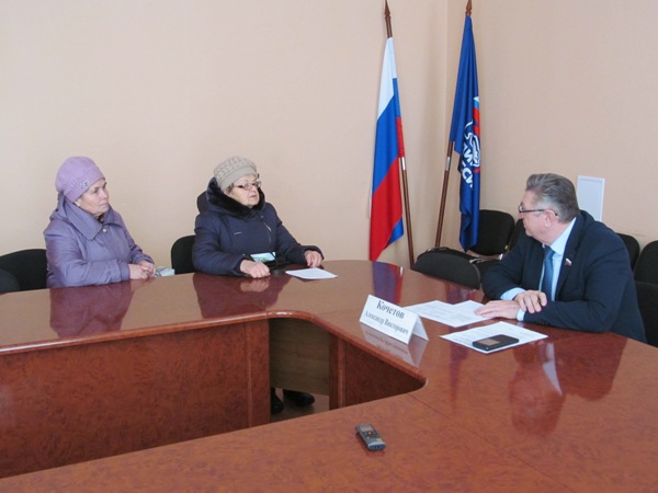 Очередной прием граждан провел глава местного самоуправления г.о.г. Бор Александр Кочетов