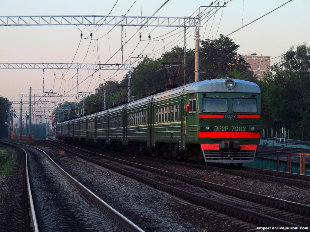 Жен­щи­на по­гиб­ла под ко­ле­са­ми по­ез­да на Бо­ру