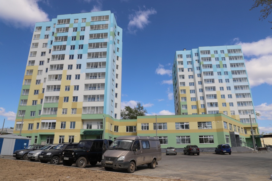 Жильцы дома на Бору подают в суд на ДУК из-за споров по оплате отопления