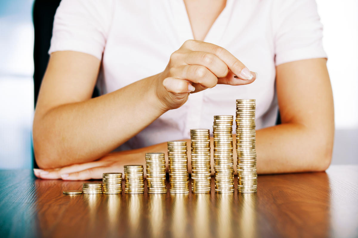 Ста­ло из­вест­но, ко­му ча­ще все­го по­вы­ша­ют зар­пла­ту