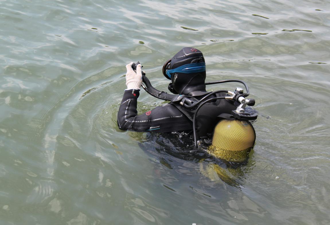 Еще один труп извлекли из реки на Бору