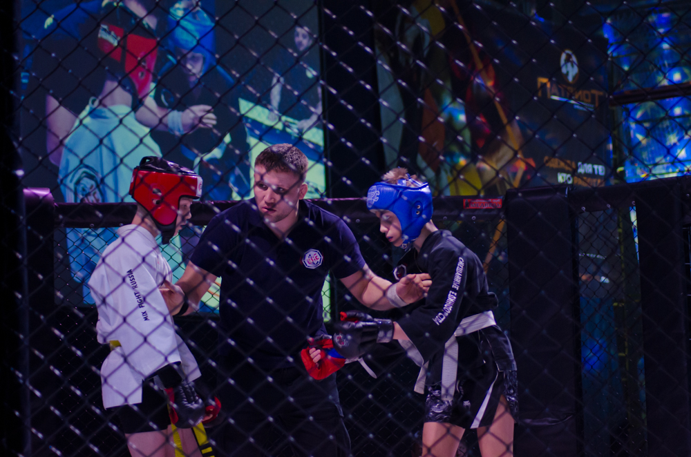 Турнир по смешанным единоборствам "Непобежденный". Фоторепортаж