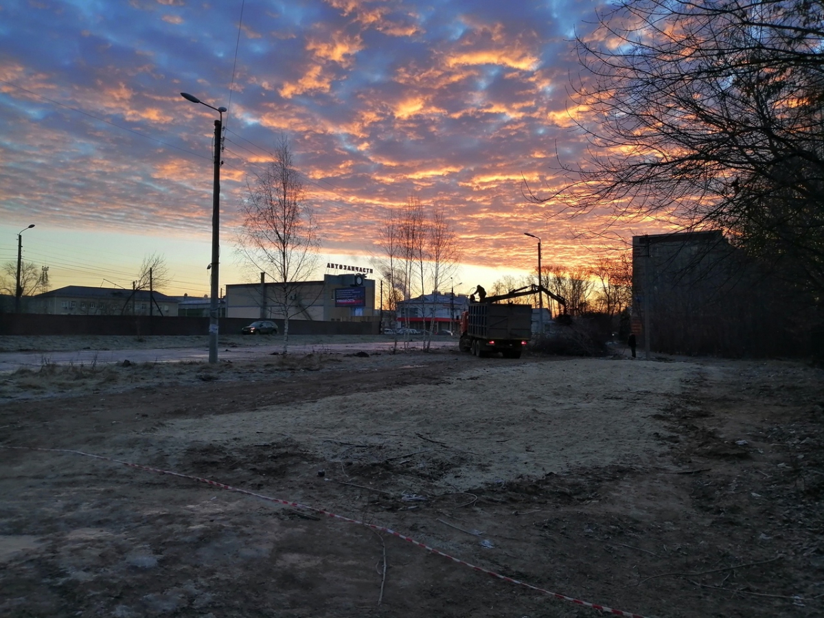 Офисы или парковка нужнее в центре Бора?