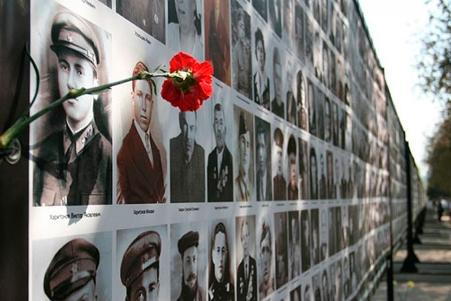 Стена памяти вк. Стена памяти ветеранов ВОВ Челябинск. Стена памяти г. Челябинск. Стена памяти. Стена памяти надпись.