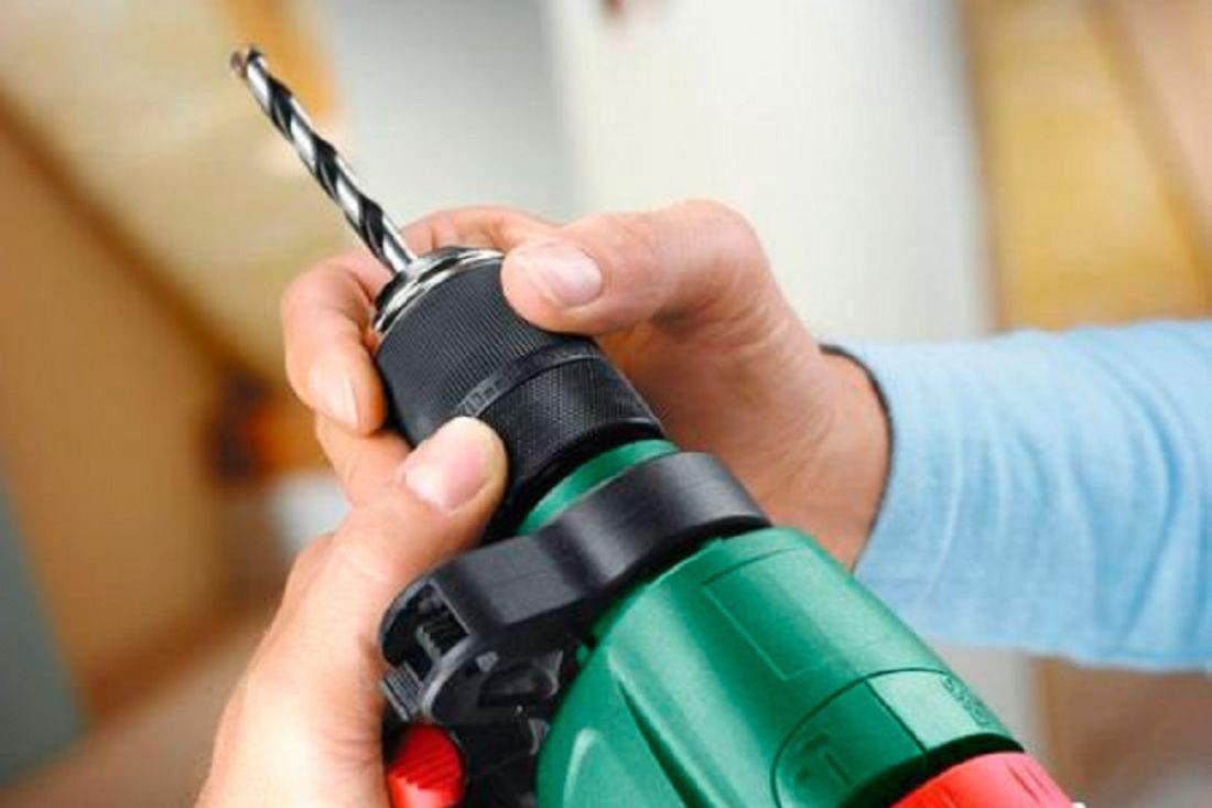 На Бору полицейские задержали подозреваемых в краже электроинструмента