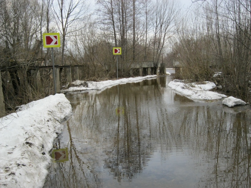 Мост через реку Линда затопило в Борском округе