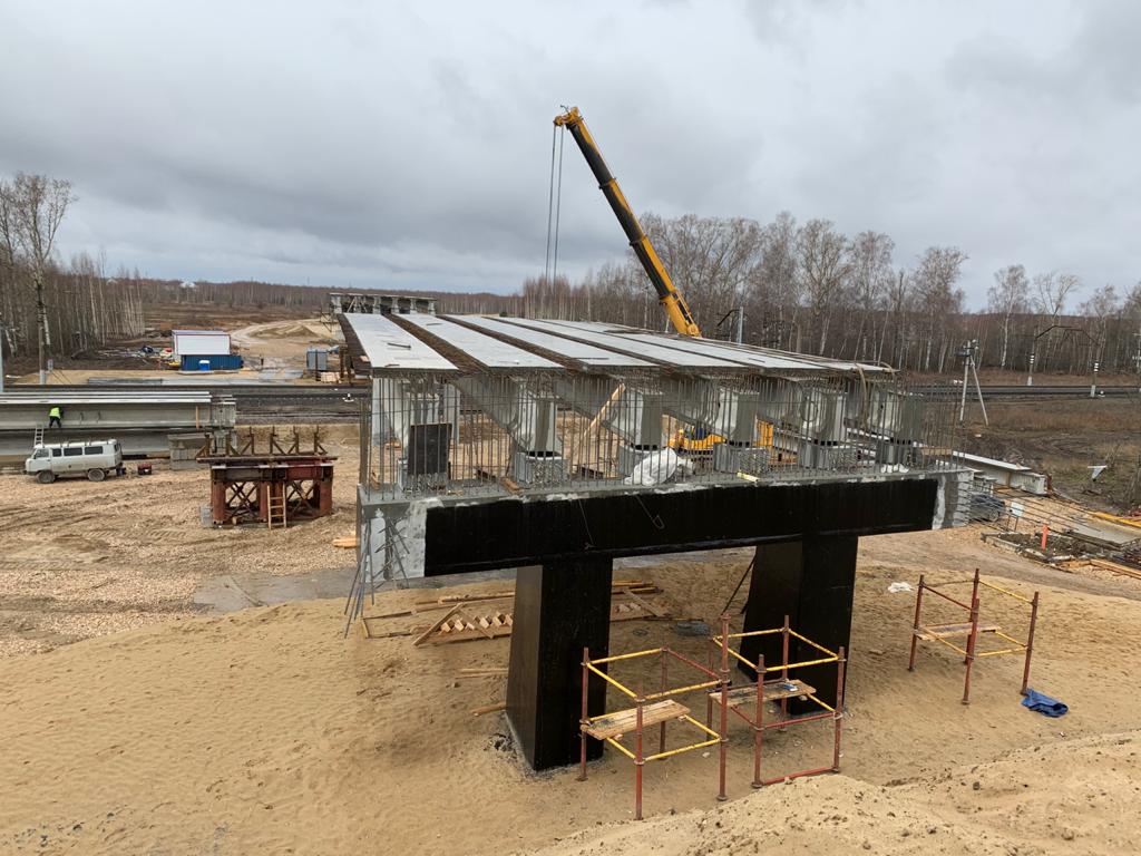 Монтаж металлических пролетов полностью завершен на трех из пяти эстакад развязки Неклюдово — Золотово