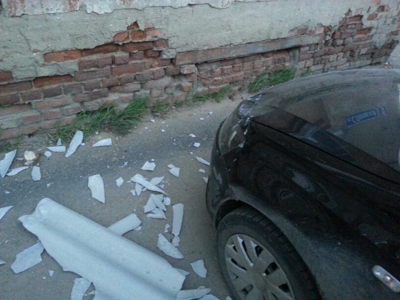 Борская домоуправляющая компания оштрафована за повреждение автомобиля