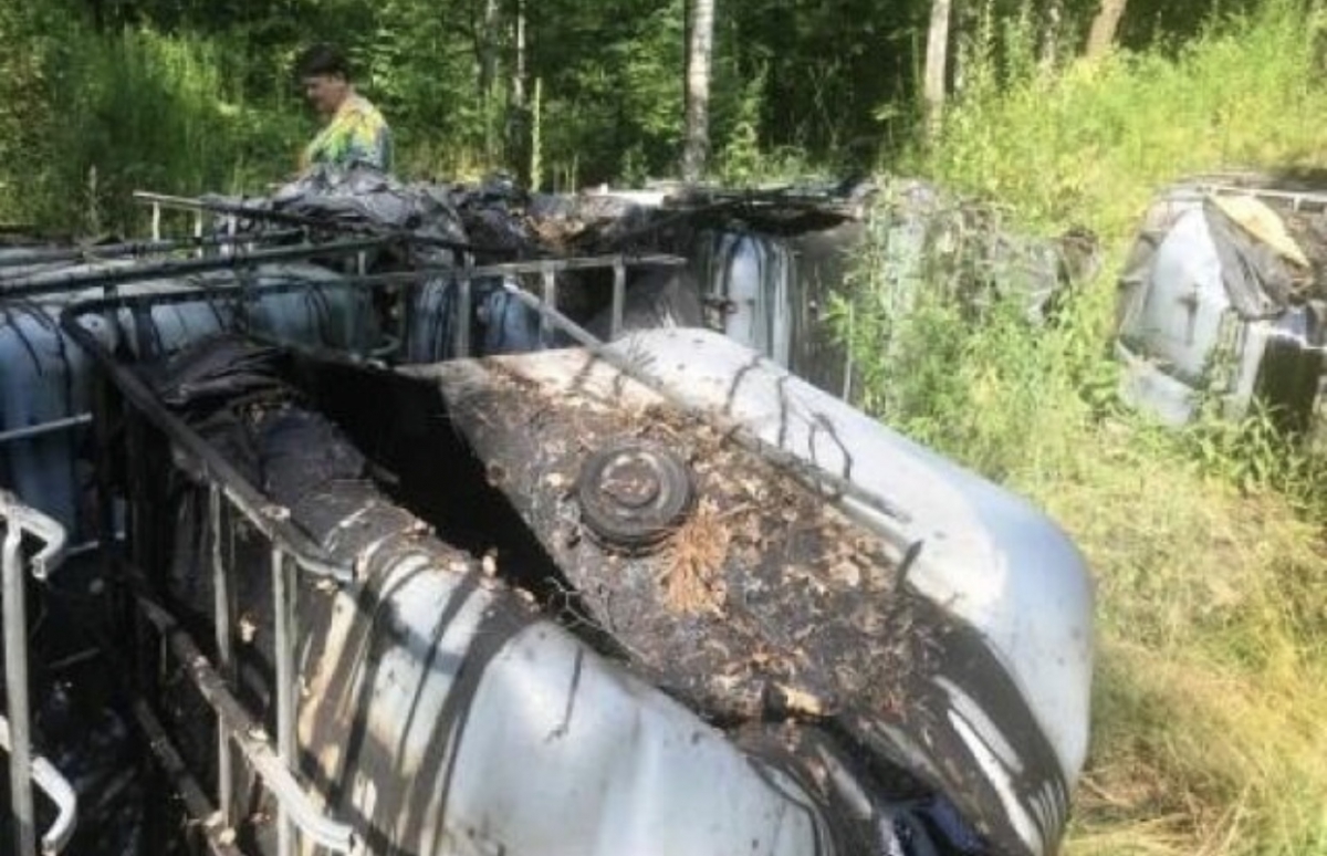По факту размещения пластиковых цистерн с нефтепродуктами в городе Бор ведётся расследование