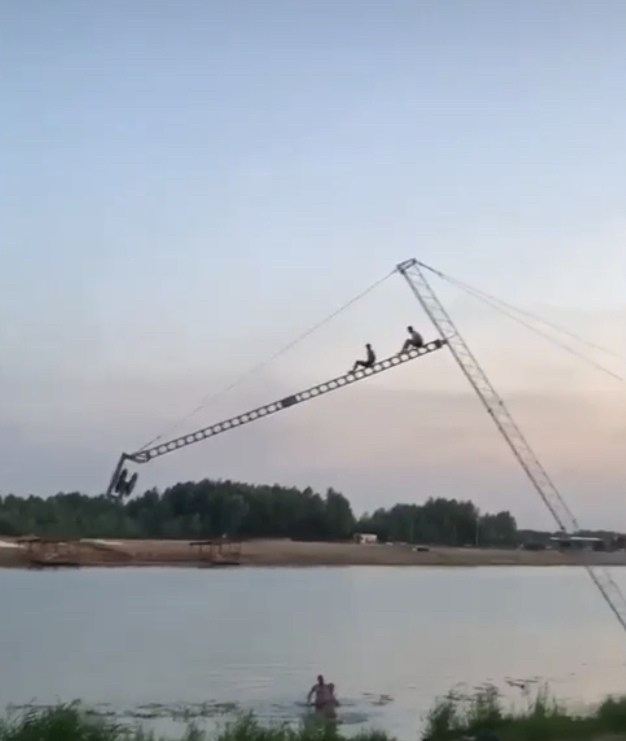 Строителей вейк-парка на Бору обвиняют в самовольном занятии водного объекта
