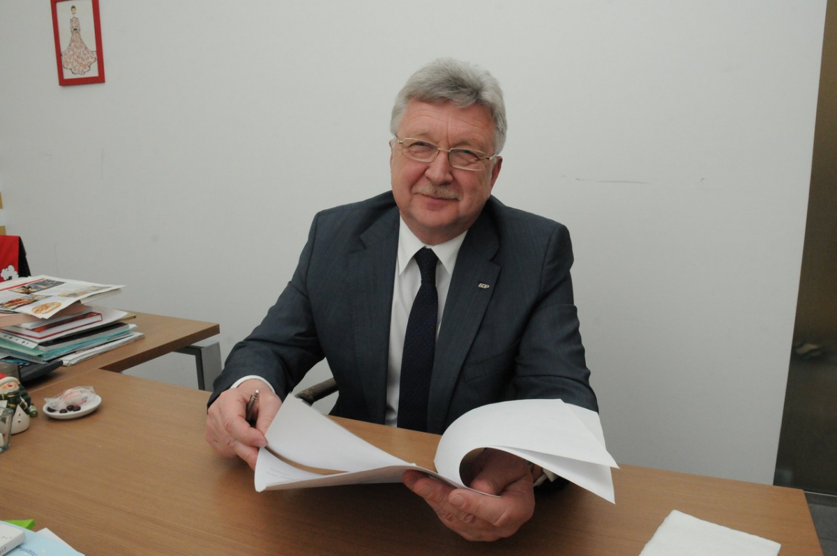 Александр Викторович, с Днём Рождения!