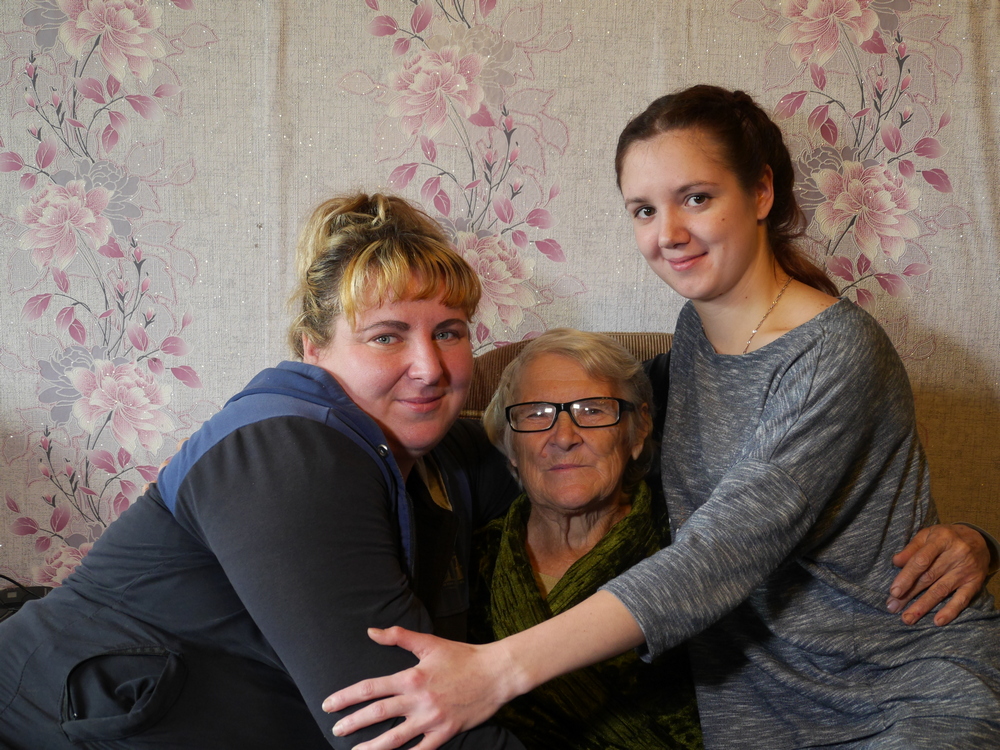 Почти трое суток полицейские и волонтеры искали в лесу  пропавшую пенсионерку