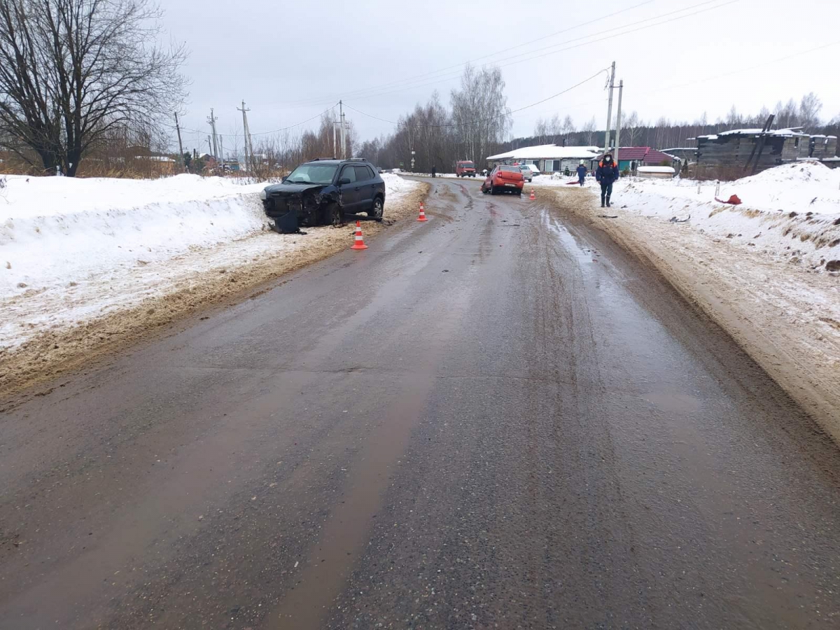 Пьяный водитель без прав стал причиной аварии на Бору