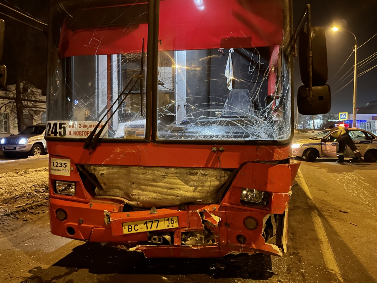 Тройная авария в центре Бора