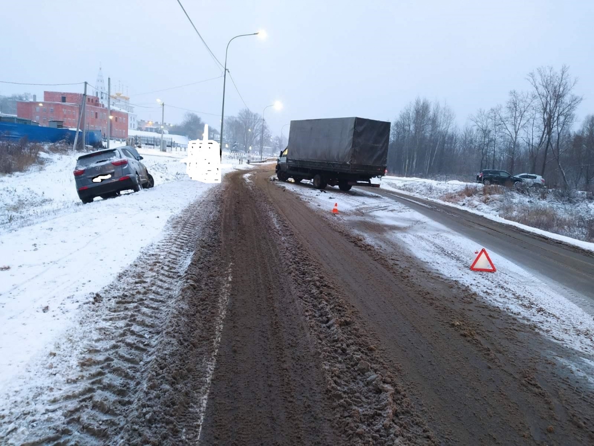 Двойная авария произошла около Сергиевской слободы