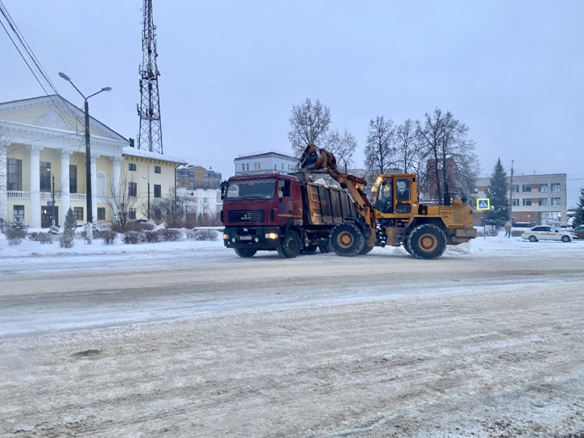 Кто и как чистит дороги от снега на Бору — новости города Бор