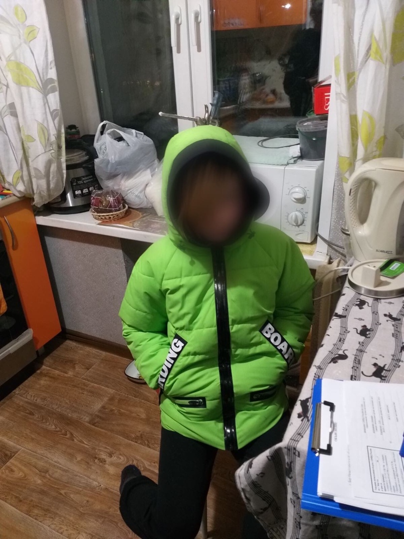 Сбежавший из дома ребенок был найден живым на Бору