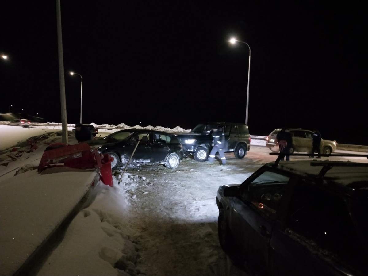 На кольце новой развязки Неклюдово-Золотово снова улетел автомобиль