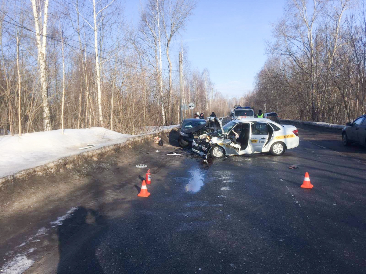 Два водителя пострадали в аварии в городе Бор