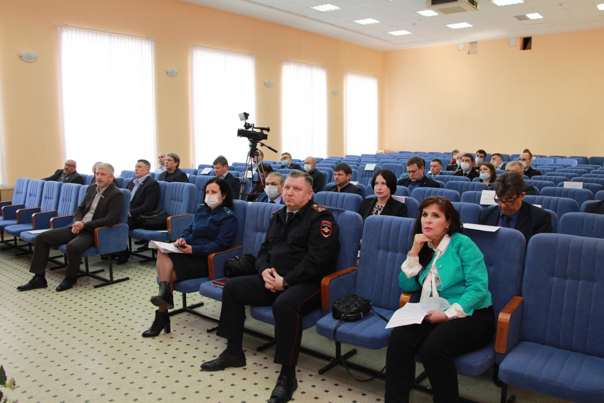 Глава округа отчитался перед депутатами о результатах социально-экономической деятельности за 2020 год