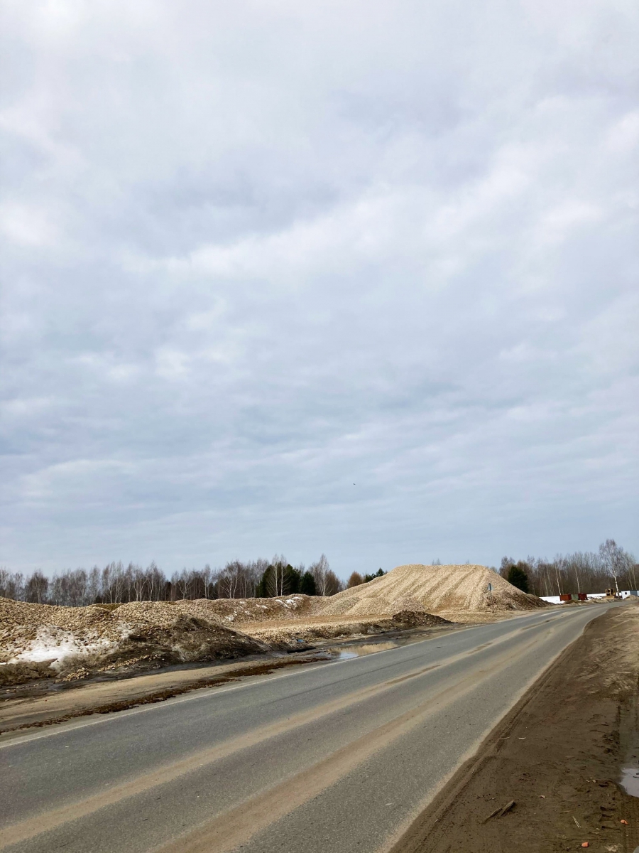 Под канаткой снова развернулось строительство