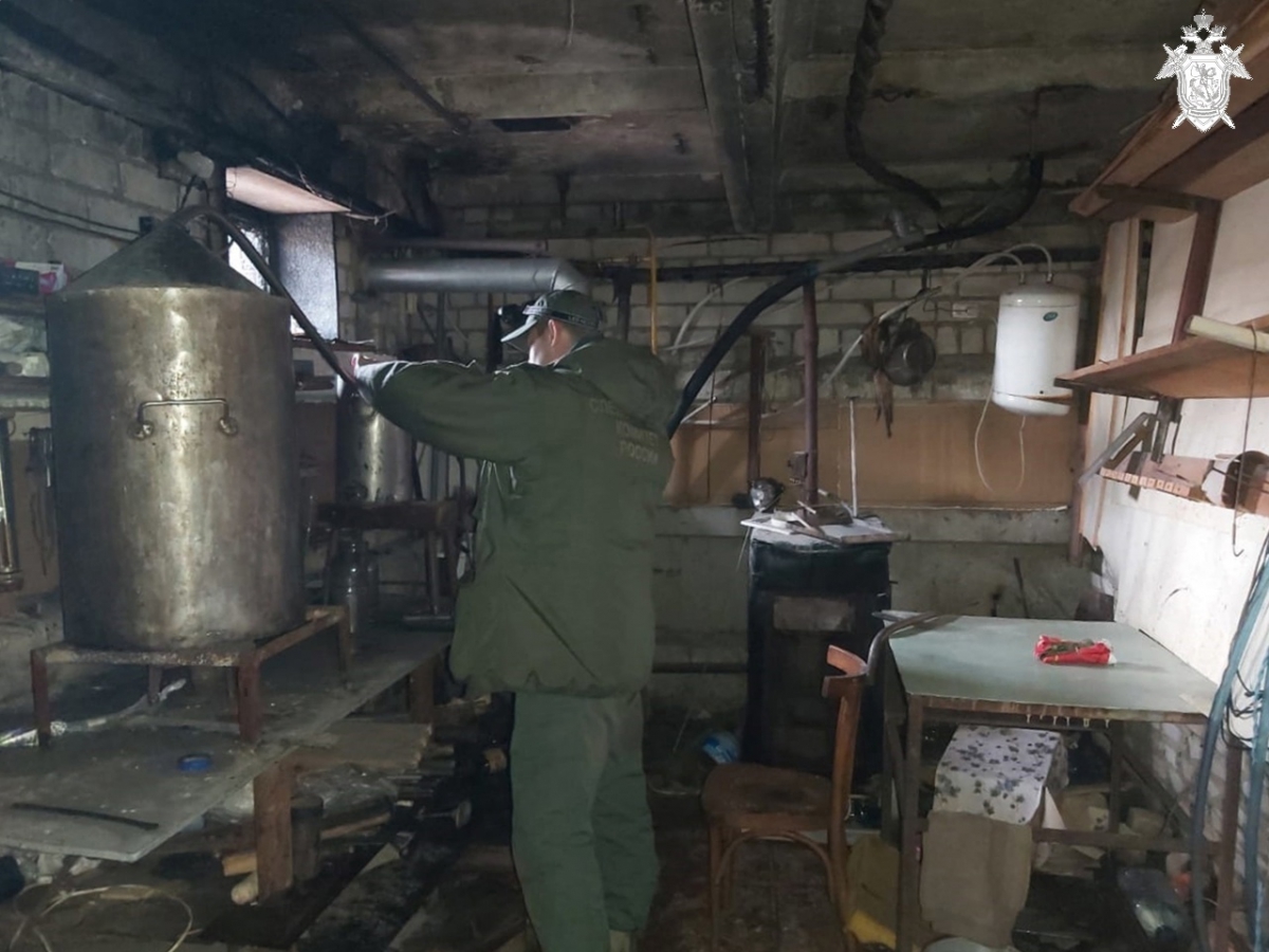 Два человека пострадали от взрыва на Бору