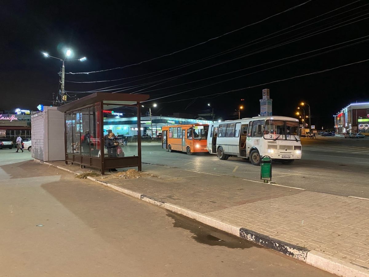 В борских автобусах решили не отменять оплату с помощью смартфонов