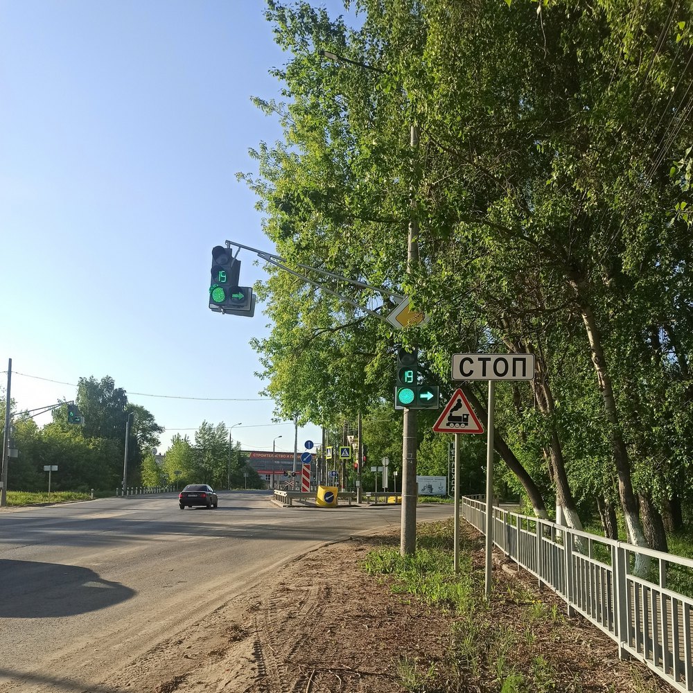 На Теплоходской развязке появилась новая секция светофора