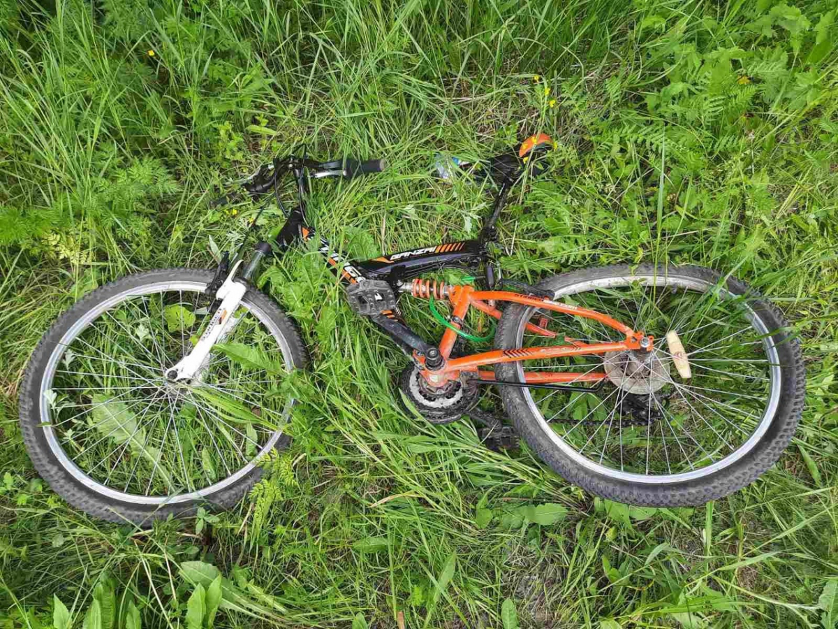 Подросток на велосипеде попал под колеса автомобиля в городе Бор