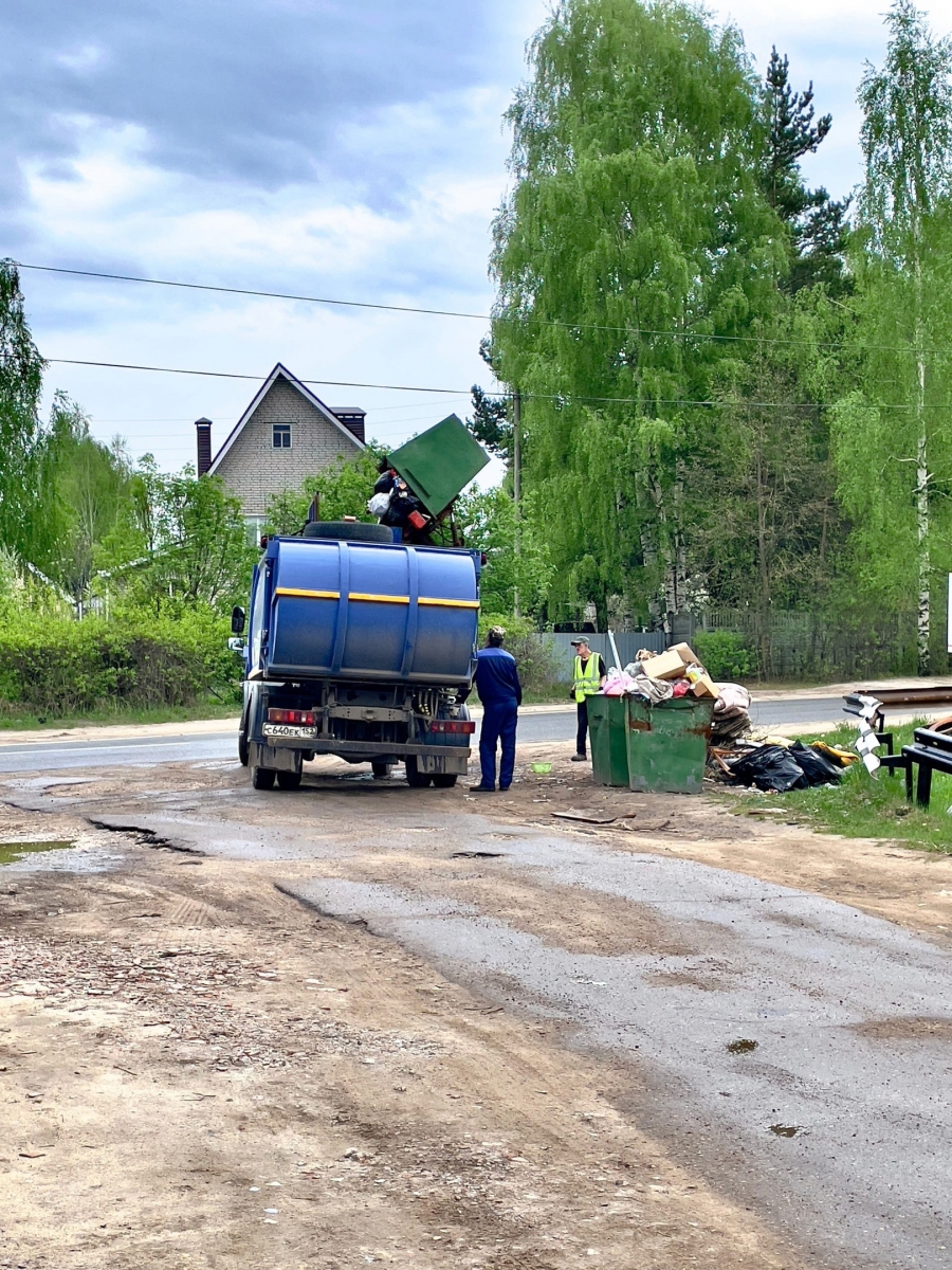 Около тысячи мусорных контейнерных площадок не хватает на Бору