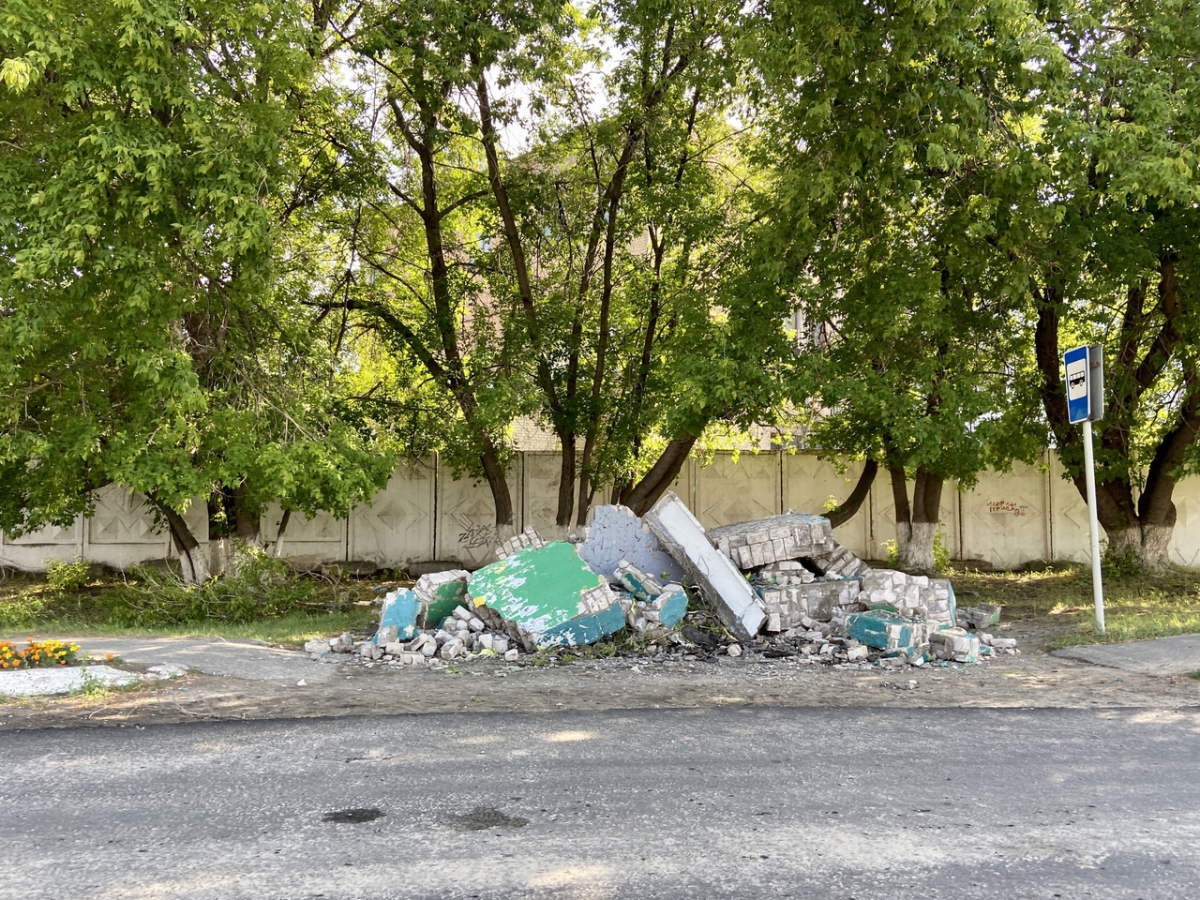 В центре города Бор демонтируют остановки