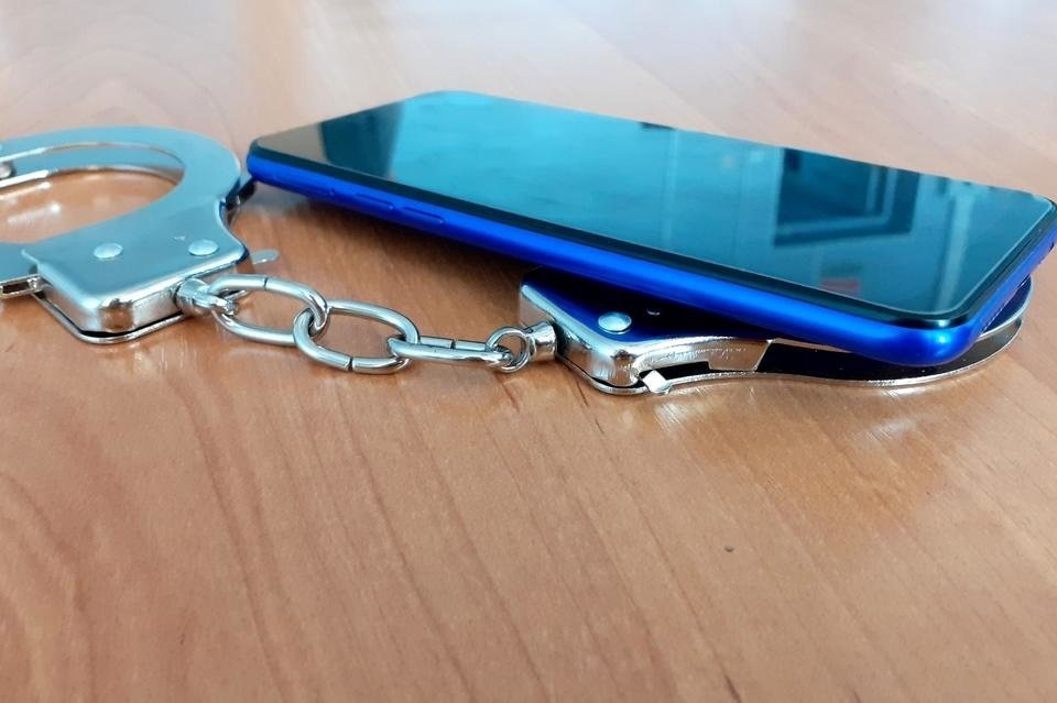 За украденный телефон мужчину осудили на 2 года строгого режима