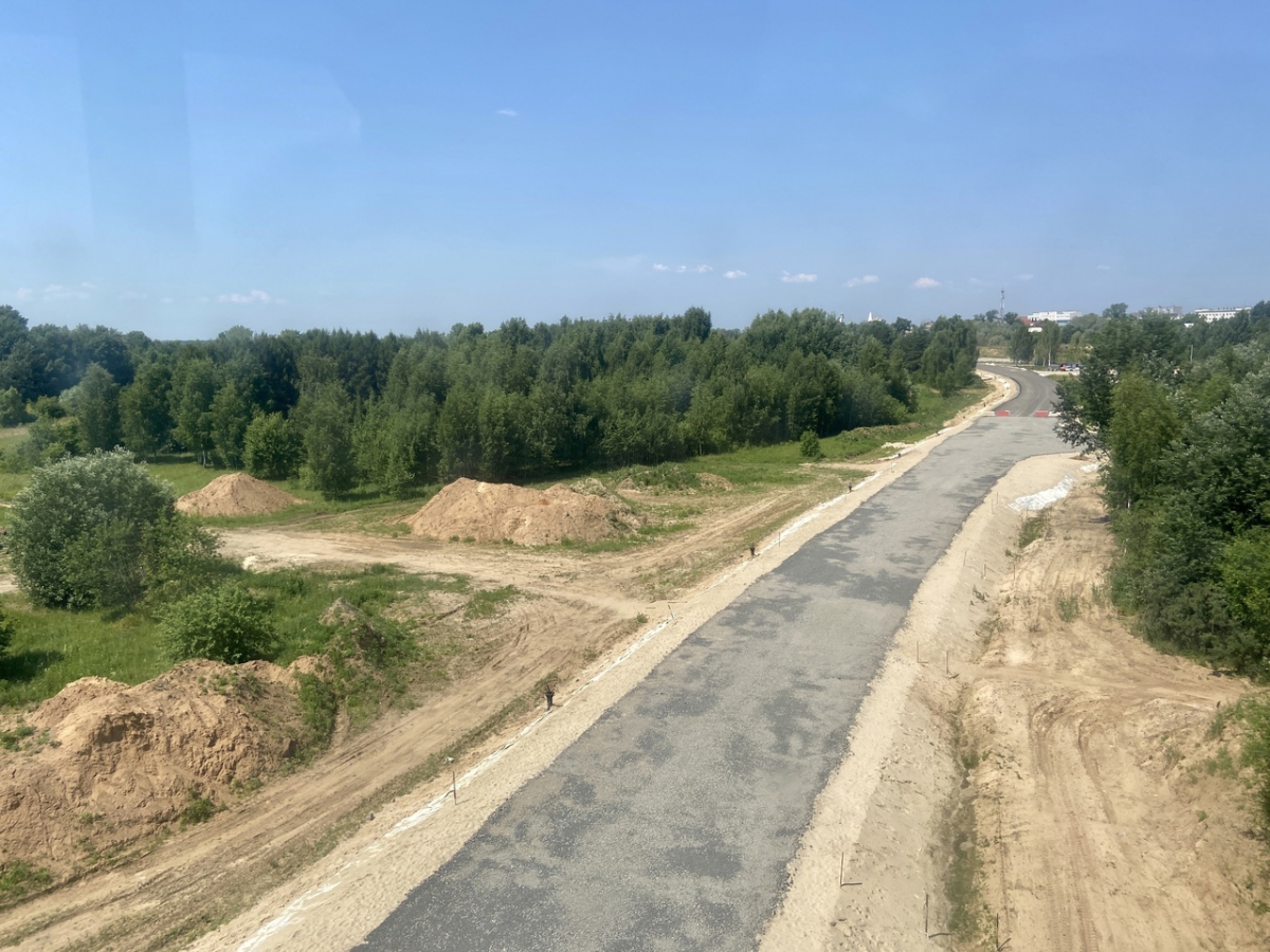 Пешеходный переход к озеру Бездонное сделают на новой дороге